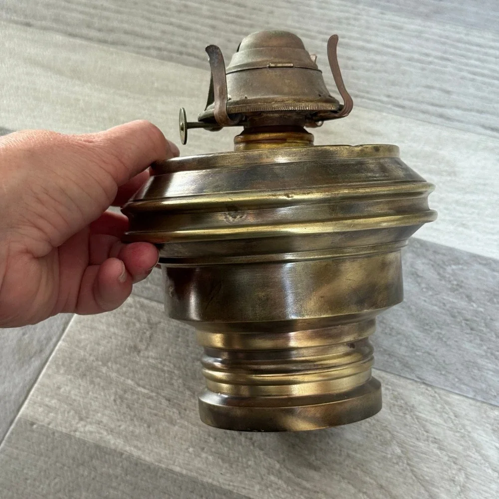 Vintage Adams & Westlake Company Brass Kerosene Oil Lamp Chicago‎ Decor